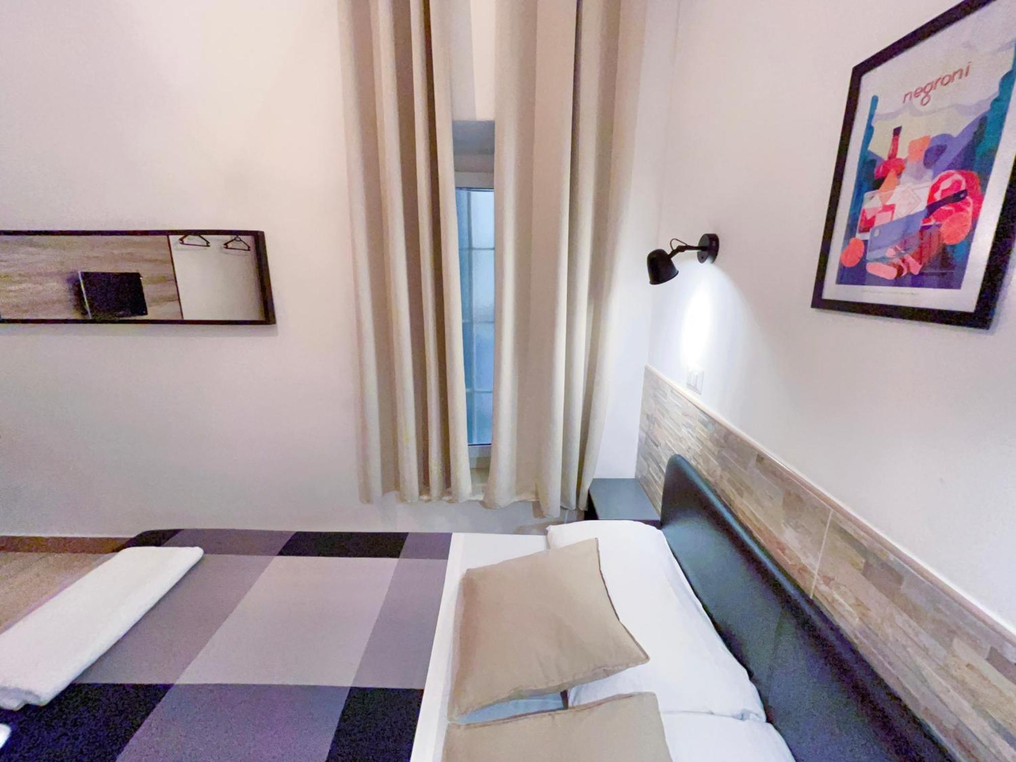 רומא Overseas Guesthouse מראה חיצוני תמונה