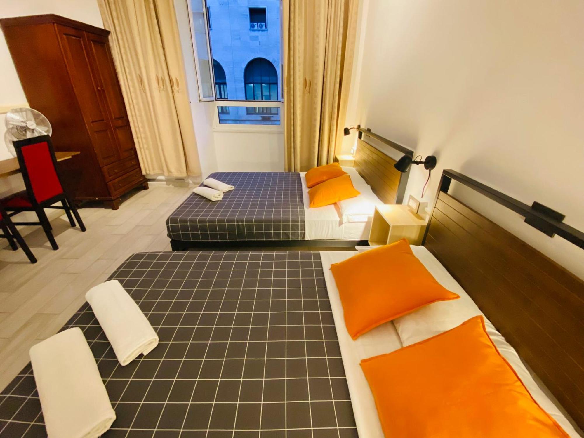רומא Overseas Guesthouse מראה חיצוני תמונה