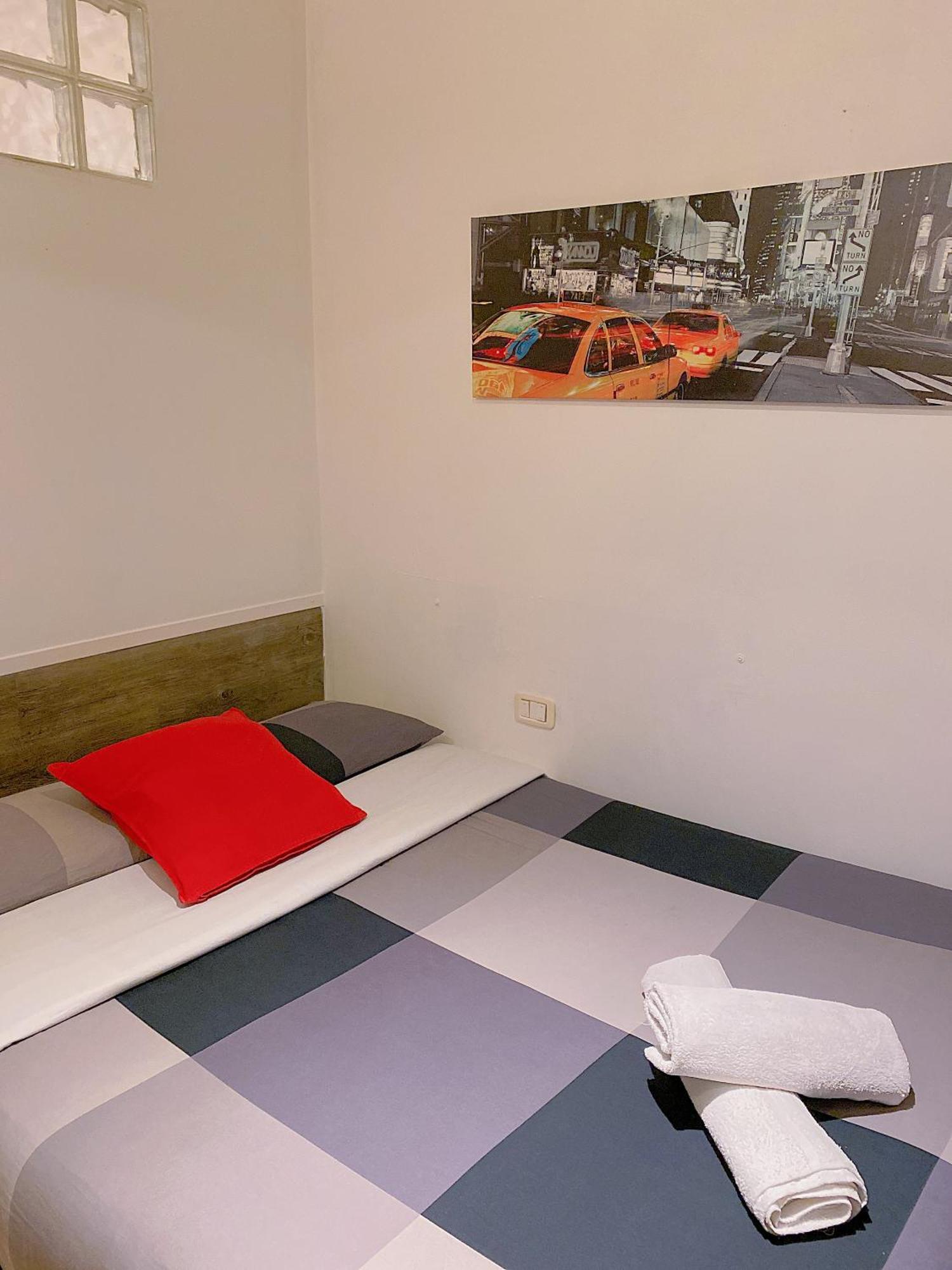 רומא Overseas Guesthouse מראה חיצוני תמונה